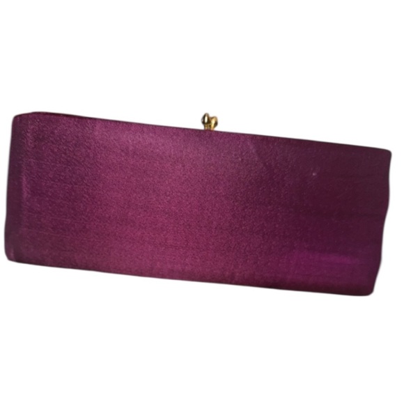 Glamorous evenings Vintage Buganvilla and Gold Matte Satin clutch - Picture 10 of 12